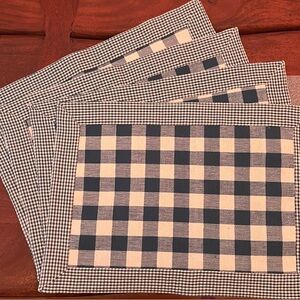 4 Blue Reversable Gingham placemats with 4 Napkins